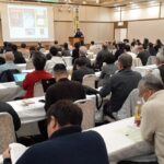 高校教育シンポ － 小説家・伊予原新さんが講演 －